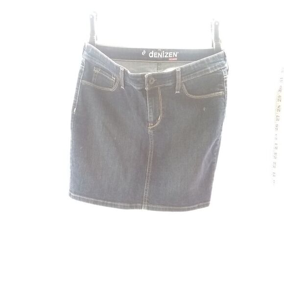 Levi's skirt  - Picture 1 of 6